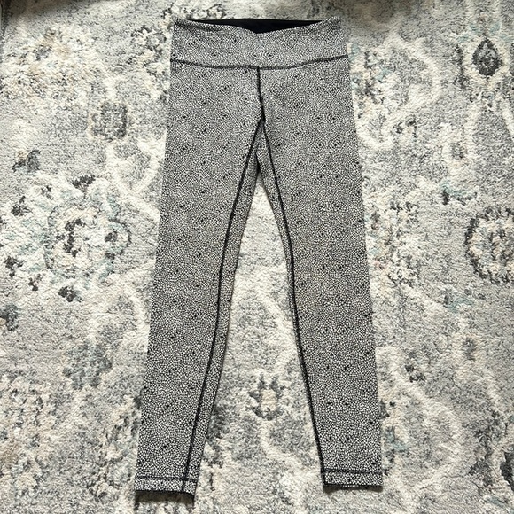 Lululemon Wunder Under Leggings - Picture 1 of 13